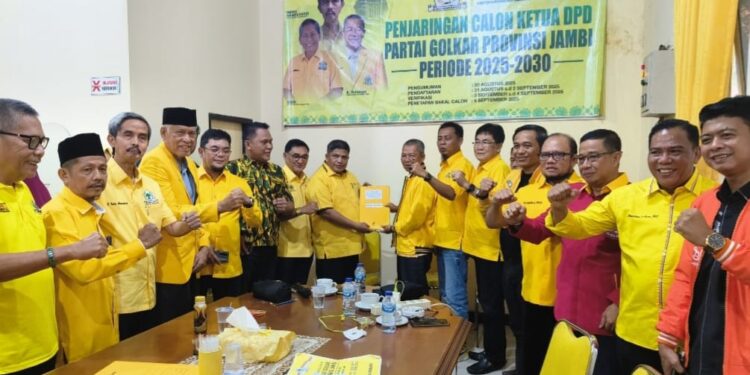 Kantongi 12 Dukungan, CE Mendaftar Sebagai Ketua DPD Golkar Jambi