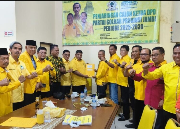 Kantongi 12 Dukungan, CE Mendaftar Sebagai Ketua DPD Golkar Jambi