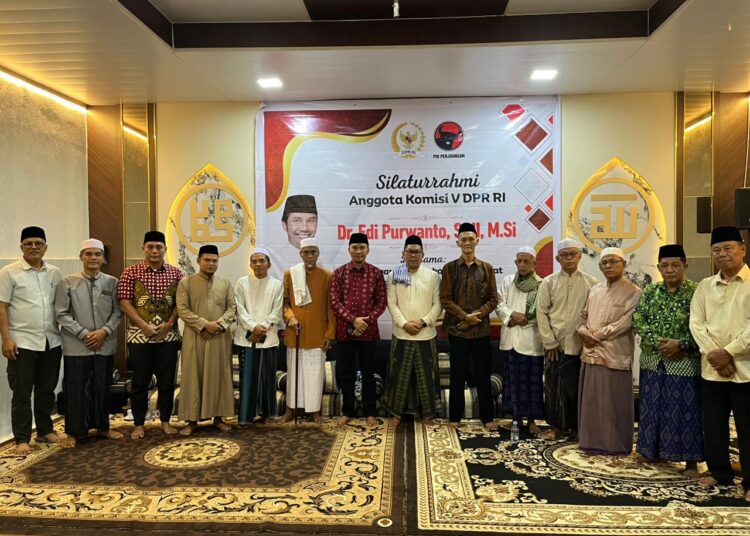 Edi Purwanto Serap Aspirasi Masyarakat Seberang Kota Jambi, Fokus Perbaikan Infrastruktur Pesantren