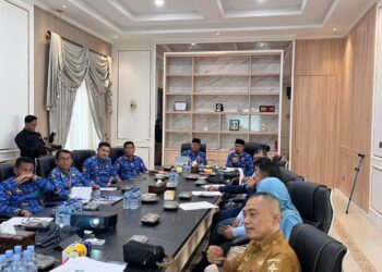 Di Hadapan Tim Visitasi KI Jambi, Bupati dan Wabup Tebo Sampaikan Komitmen Keterbukaan Informasi Lewat Misi Kelima di RPJMD