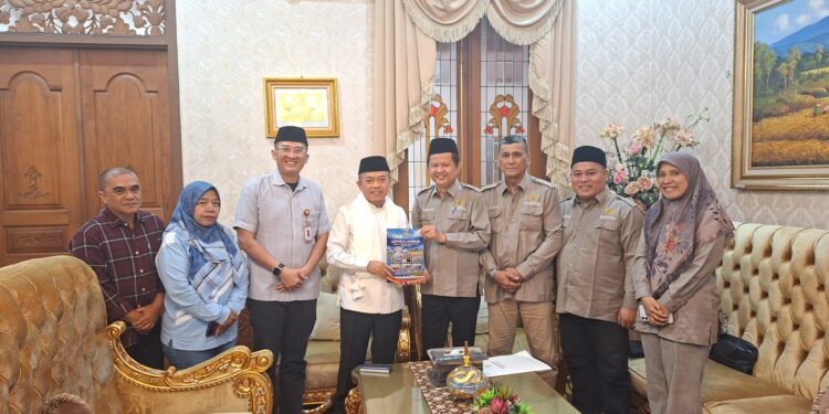 KI Jambi Sampaikan Laporan Kinerja Tahun 2025 ke Gubernur