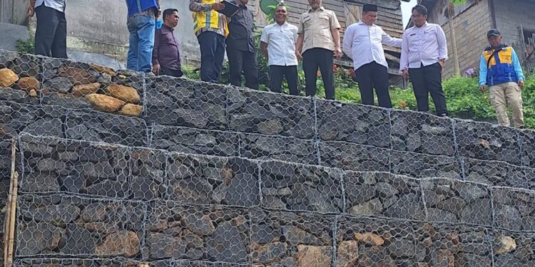 Reses di Bungo, Edi Purwanto Tinjau Bangunan Penahan Tebing Desa Lubuk Landai, Perjuangkan Anggaran Rp18 M